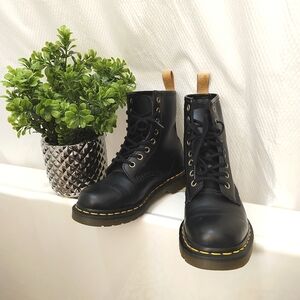*SOLD* VEGAN 1460 FELIX LACE UP BOOTS